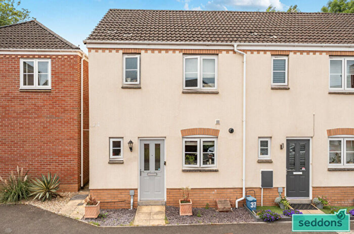 2 Bedroom House For Sale In Raleigh Drive, Cullompton, EX15