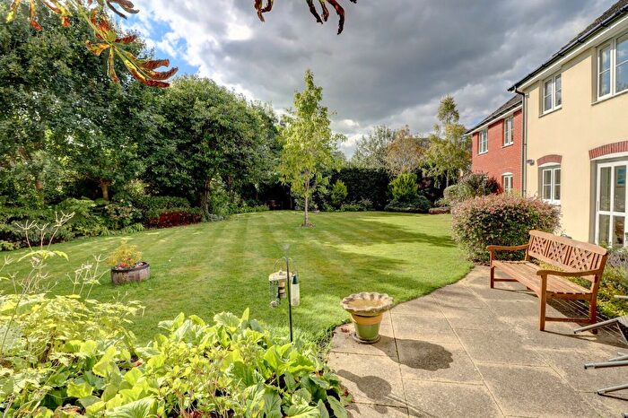 1 Bedroom Flat For Sale In Penn Road, Hazlemere, High Wycombe, Buckinghamshire, HP15