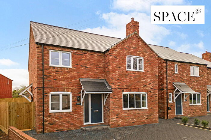 4 Bedroom Detached House For Sale In Kineton, CV35