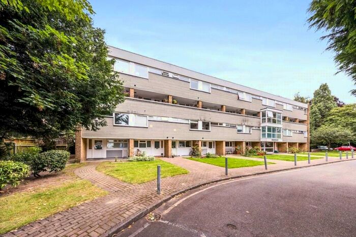2 Bedroom Flat To Rent In Beckenham Court, The Avenue, Beckenham, BR3