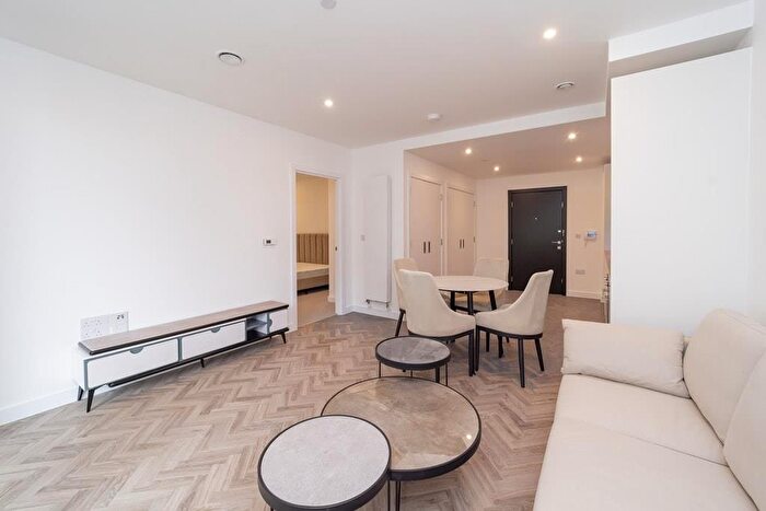 1 Bedroom Flat To Rent In Newnton Close, London, N4