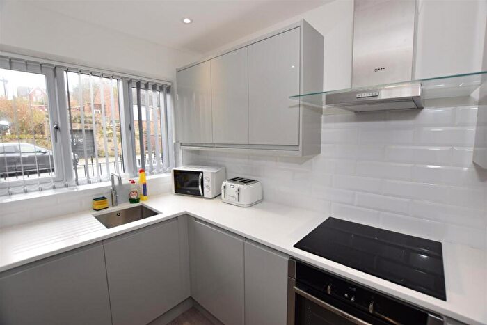 3 Bedroom Terraced House For Sale In Albion Street, Wallasey, CH45