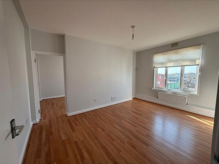 1 Bedroom Flat To Rent In Brixton Hill Court, Brixton Hill, SW2