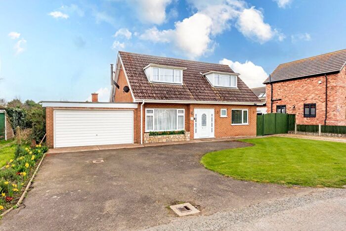 3 Bedroom Chalet For Sale In Back Road, Gorefield, PE13