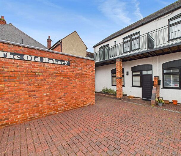 2 Bedroom End Of Terrace House For Sale In Dunsmore Avenue, Rugby, CV22