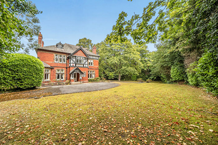 6 Bedroom Detached House For Sale In Lawrence Road, Skircoat Green, Halifax, HX3