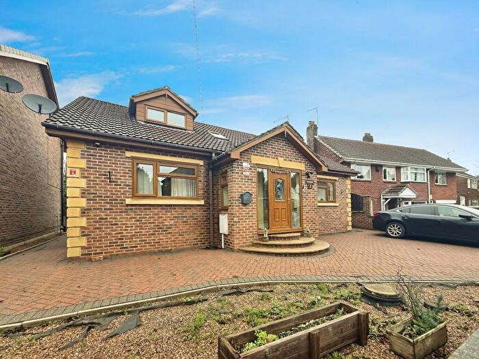 2 Bedroom Detached House To Rent In Sitwell Drive, Rotherham, South Yorkshire, S60