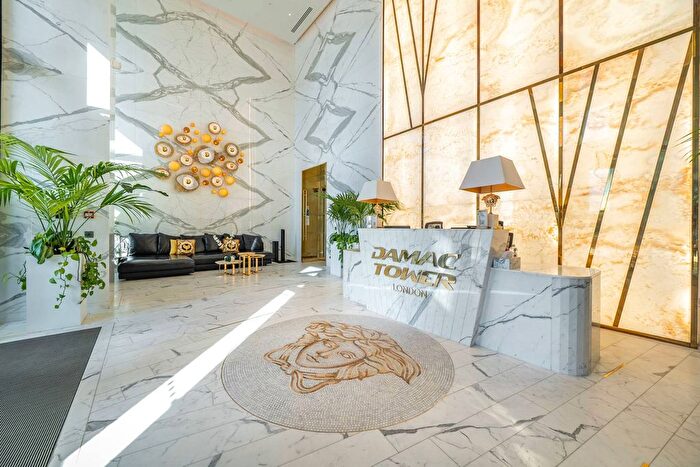 2 Bedroom Flat For Sale In Damac Tower, Vauxhall, London, SW8