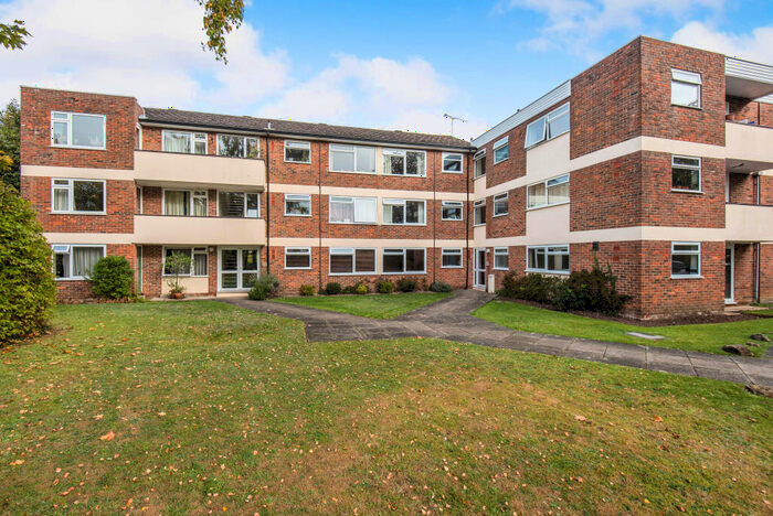 1 Bedroom Apartment To Rent In Warren Road, Guildford, GU1