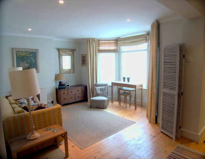 1 Bedroom Flat To Rent In Hazlitt Road, Kensington Olympia, W14