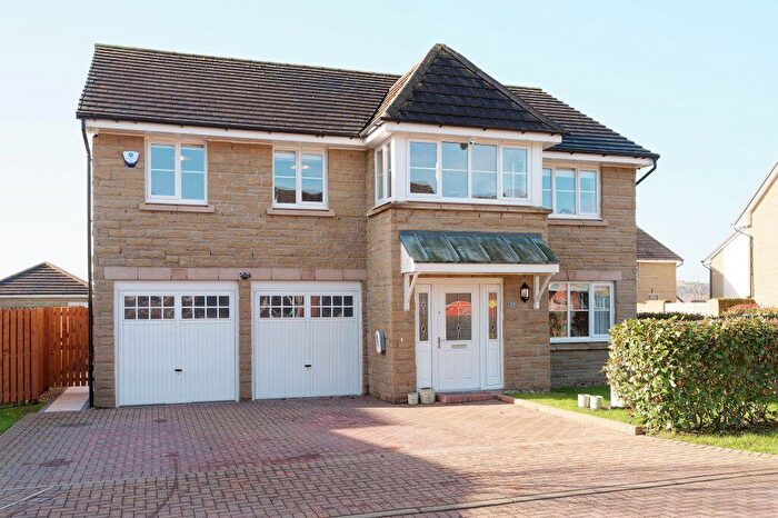 5 Bedroom Detached House For Sale In Lochside Avenue, Bishopton, PA7