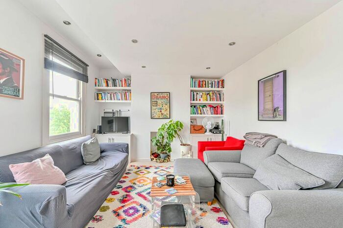 2 Bedroom Maisonette To Rent In Copleston Road, Peckham Rye, London, SE15