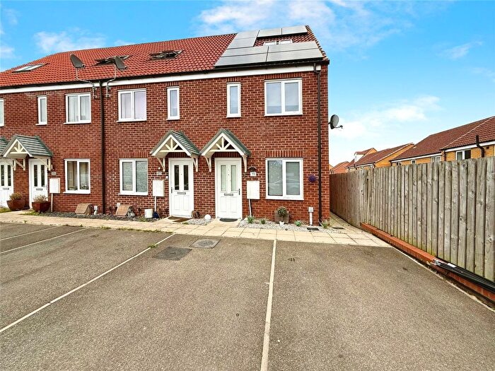 3 Bedroom End Of Terrace House For Sale In Furnace Close, North Hykeham, Lincoln, Lincolnshire, LN6
