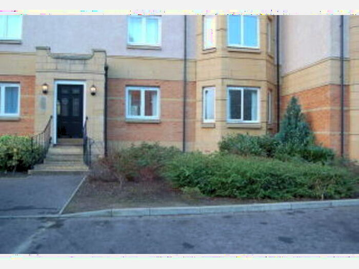 2 Bedroom Flat To Rent In Duff Road, Edinburgh, EH11