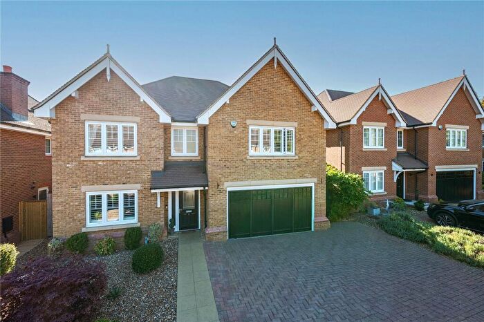5 Bedroom Detached House For Sale In Marstan Place, Camberley, Surrey, GU15