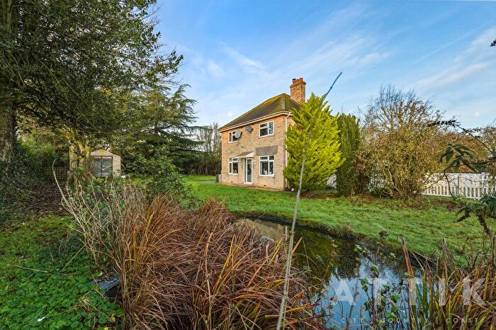 5 Bedroom Detached House For Sale In Whiteheath Road, Thurton, Norwich, NR14