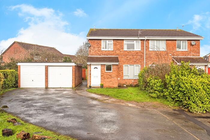 1 Bedroom Flat For Sale In Marindin Drive, Weston-Super-Mare, Somerset, BS22