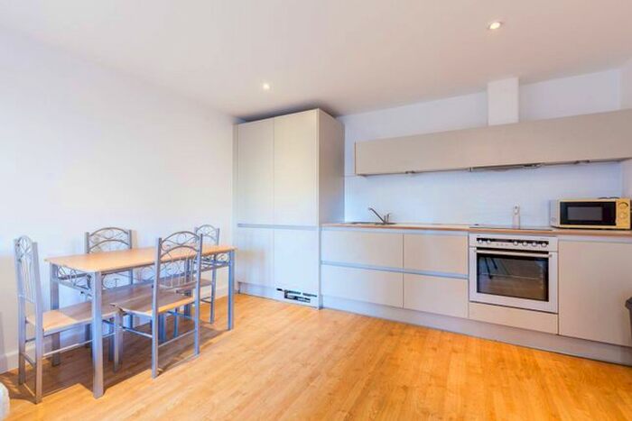 1 Bedroom Flat To Rent In Hereford Road, Bow, London, E3