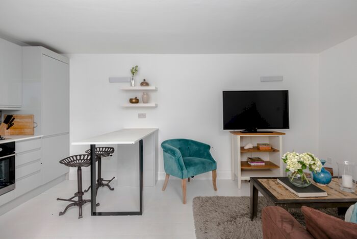 2 Bedroom Flat To Rent In York Street, London, W1H