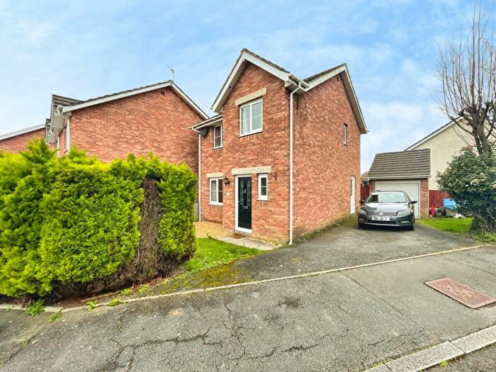 3 Bedroom Detached House For Sale In Maes Y Fedwen, Broadlands, Bridgend, CF31