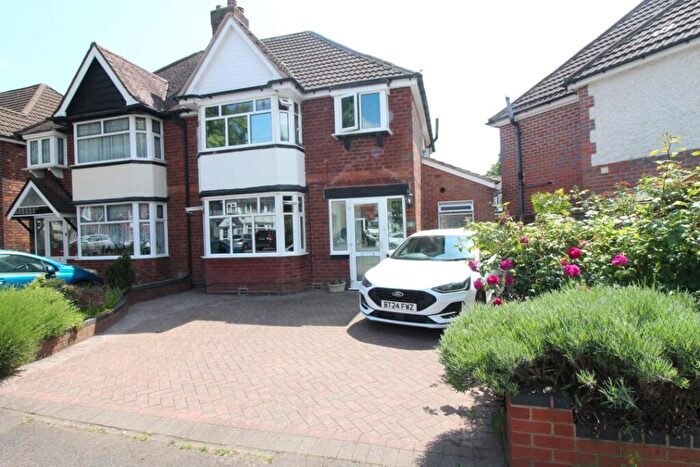 3 Bedroom Semi-Detached House For Sale In Vera Road, Birmingham, West Midlands, B26