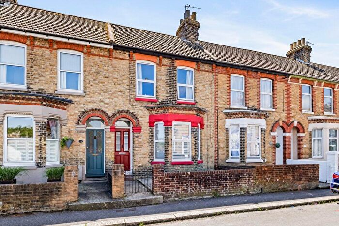 2 Bedroom Terraced House For Sale In Longfield Road, Dover, CT17
