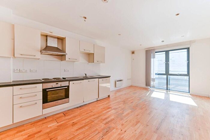 1 Bedroom Flat For Sale In Waterworks Yard, Croydon, CR0