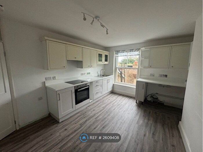 1 Bedroom Flat To Rent In London Road, Spalding, PE11