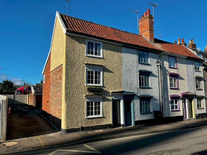 2 Bedroom Cottage To Rent In Town Centre, IP33