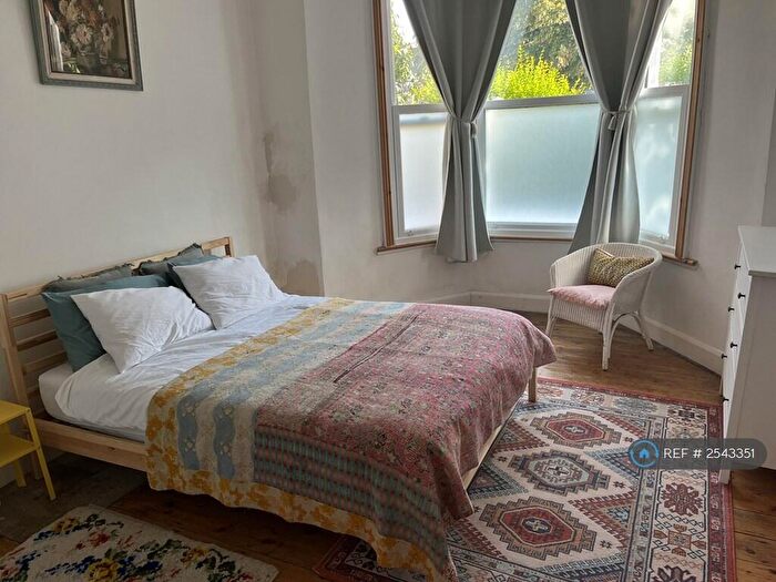 2 Bedroom Flat To Rent In Brooke Road, London, E5