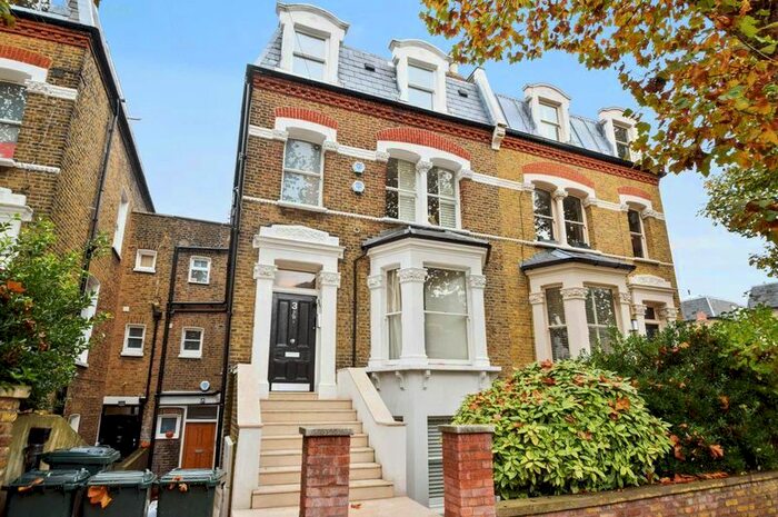 2 Bedroom Flat To Rent In Large, Bright, Bed, Dorncliffe Road, SW6