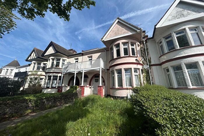 2 Bedroom Flat To Rent In Bedroom Ground Floor Flat In Southend On Sea, SS1