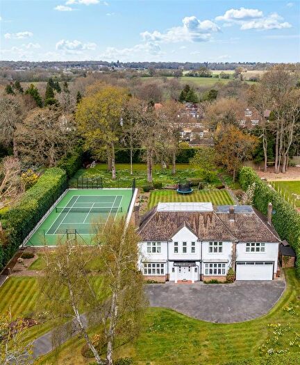 5 Bedroom Detached House For Sale In The Chase, Kingswood, KT20
