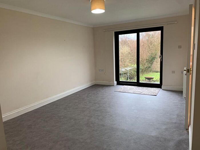 1 Bedroom Flat To Rent In Brighton Mews, Main Street, Pembroke, Sir Benfro, SA71