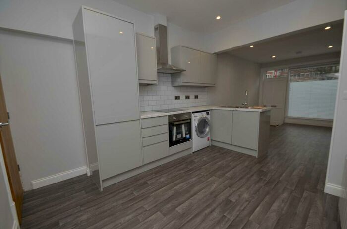 3 Bedroom Town House To Rent In Surrey Street, Norwich, NR1