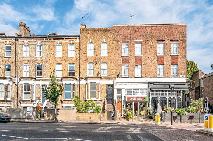 2 Bedroom Flat For Sale In Fonthill Road, Finsbury Park, N4