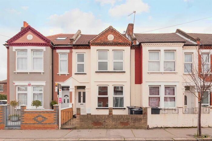 3 Bedroom Terraced House To Rent In Howberry Road, Thornton Heath, CR7