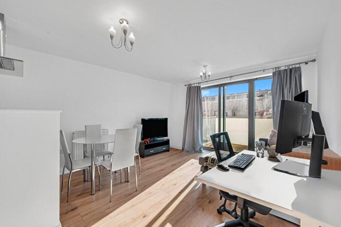 1 Bedroom Flat To Rent In Flat, Abbott's Wharf, E14