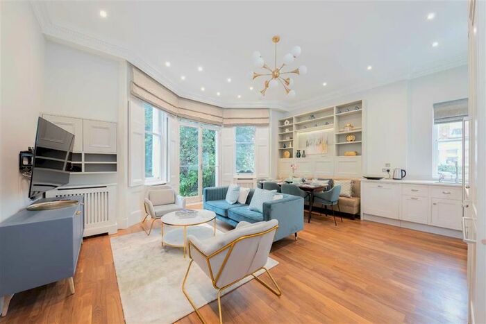 3 Bedroom Flat To Rent In Onslow Gardens, London, SW7