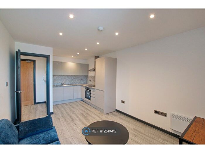 1 Bedroom Flat To Rent In Trinity Apartments, Leeds, LS13