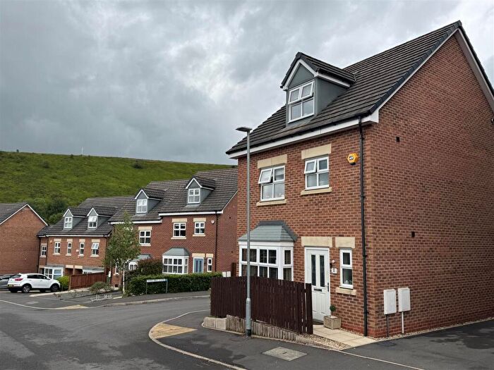 4 Bedroom Detached House For Sale In Shire Croft, Mossley, OL5