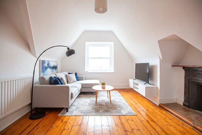 2 Bedroom Flat For Sale In Clarendon Road, Bristol, BS6