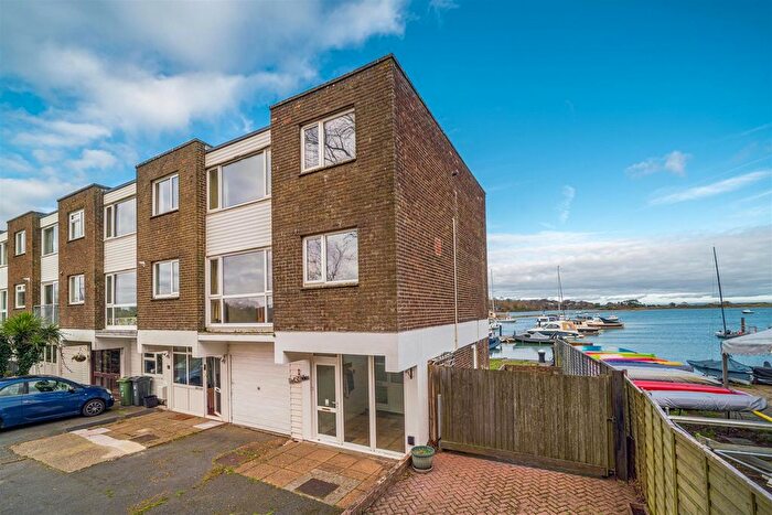 3 Bedroom Property For Sale In Embankment Road, St. Helens, Ryde, PO33