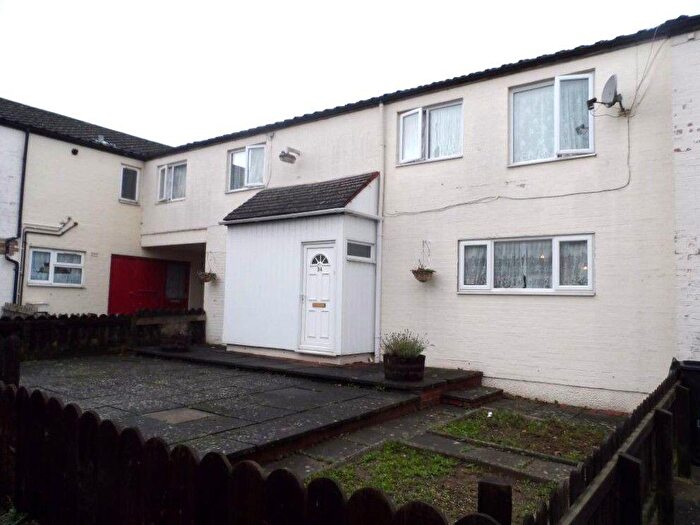4 Bedroom Terraced House To Rent In Lincoln Way, Corby, NN18