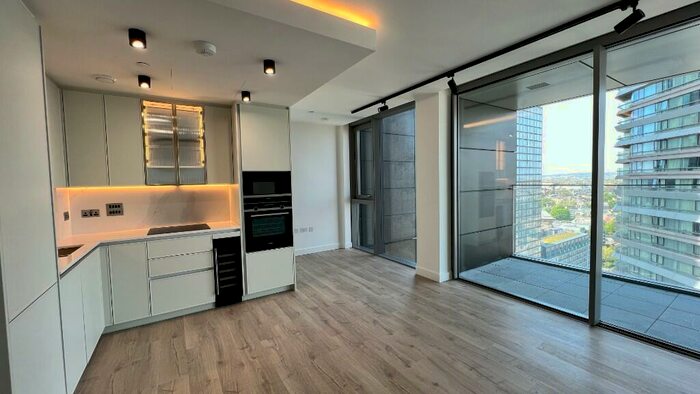 1 Bedroom Flat To Rent In Valencia Tower, Place, London, EC1V