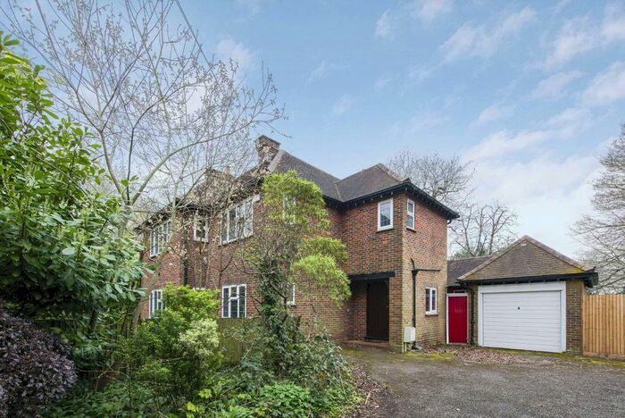 5 Bedroom Detached House To Rent In Woodmansterne Street, Banstead, SM7