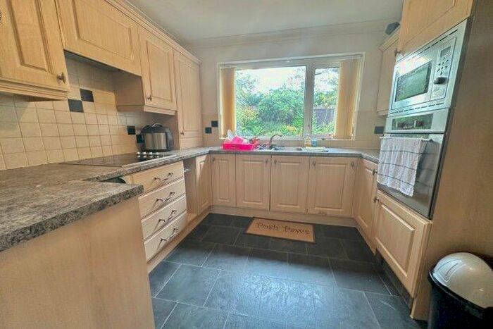 3 Bedroom Property To Rent In The Spinney, Wakefield, WF2