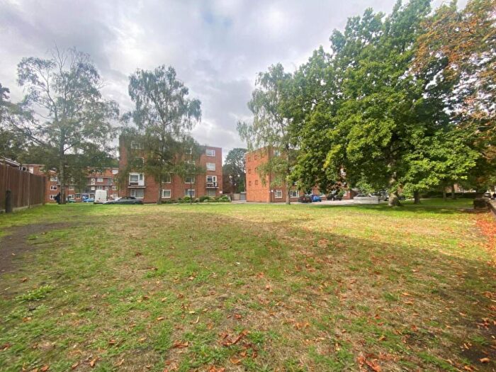 Apartment To Rent In High Street South, Dunstable, LU6