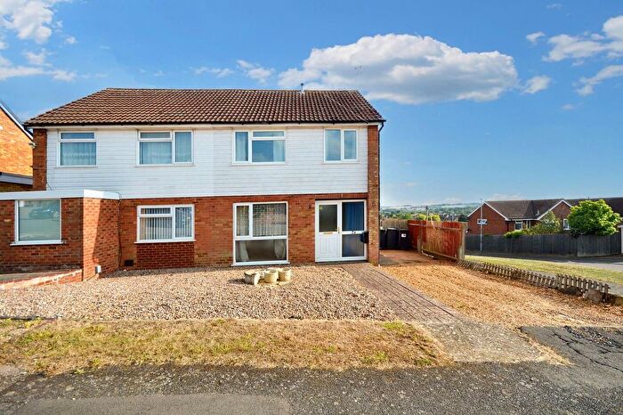 3 Bedroom Semi-Detached House For Sale In Sheffield Way, Earls Barton, Northampton, NN6