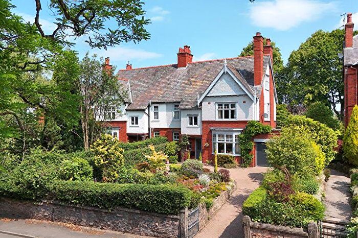 5 Bedroom Semi-Detached House For Sale In Park Lane, Congleton, CW12